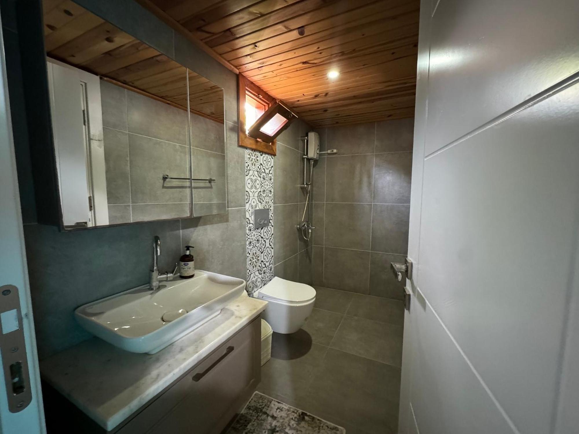 Karaoez Ada Bungalows & Villa Room photo